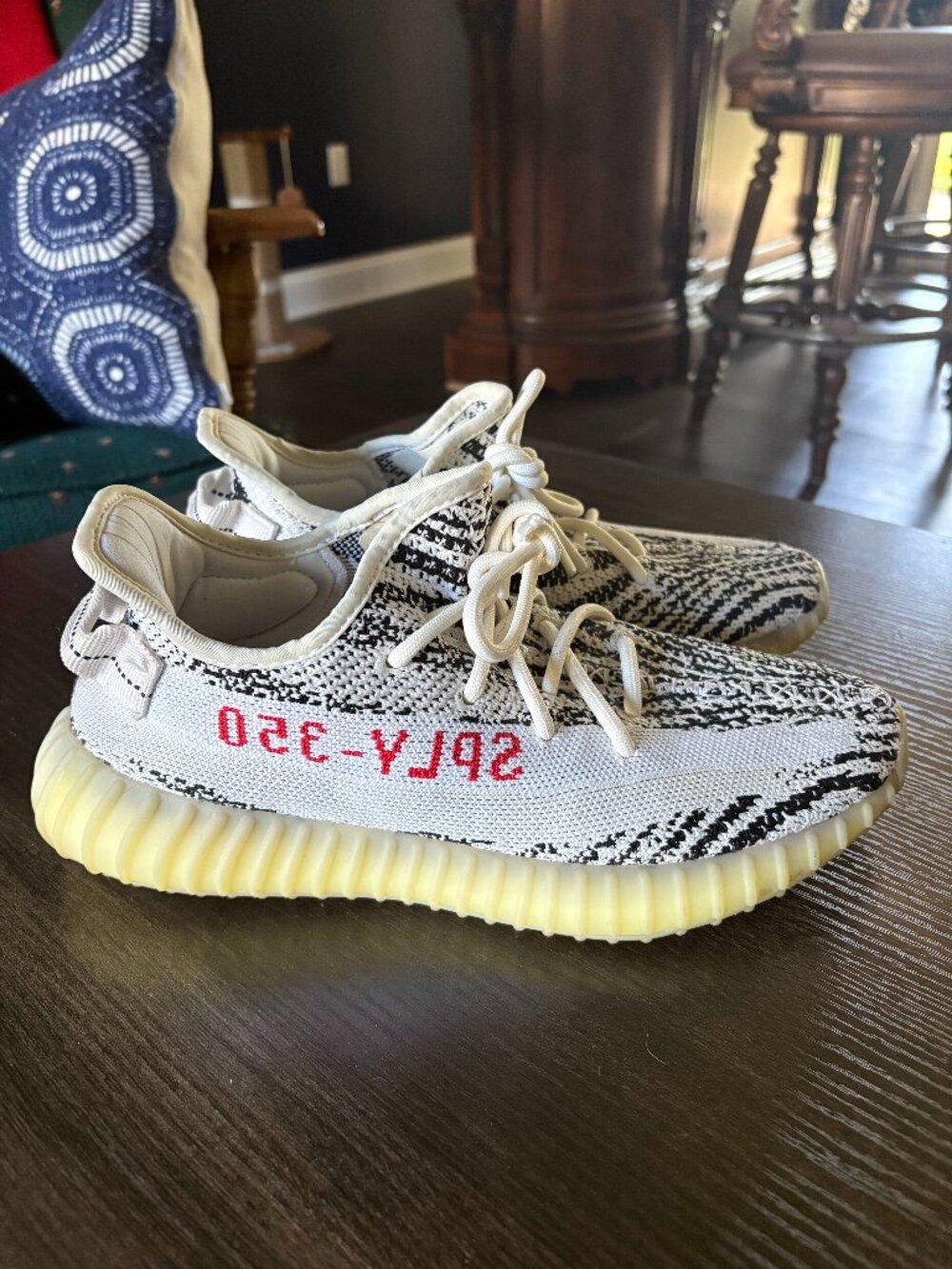 Yeezy 350v2 Zebra